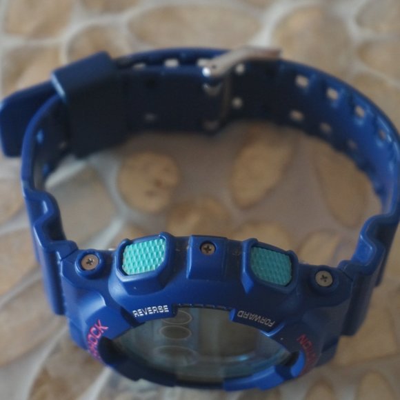 G-shock Watch - Picture 4 of 7